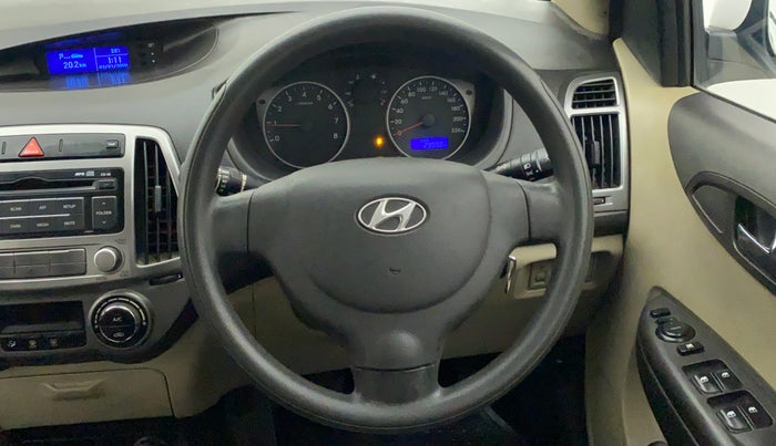 2013 Hyundai i20 MAGNA 1.2, Petrol, Manual, 29,598 km, Steering Wheel Close Up