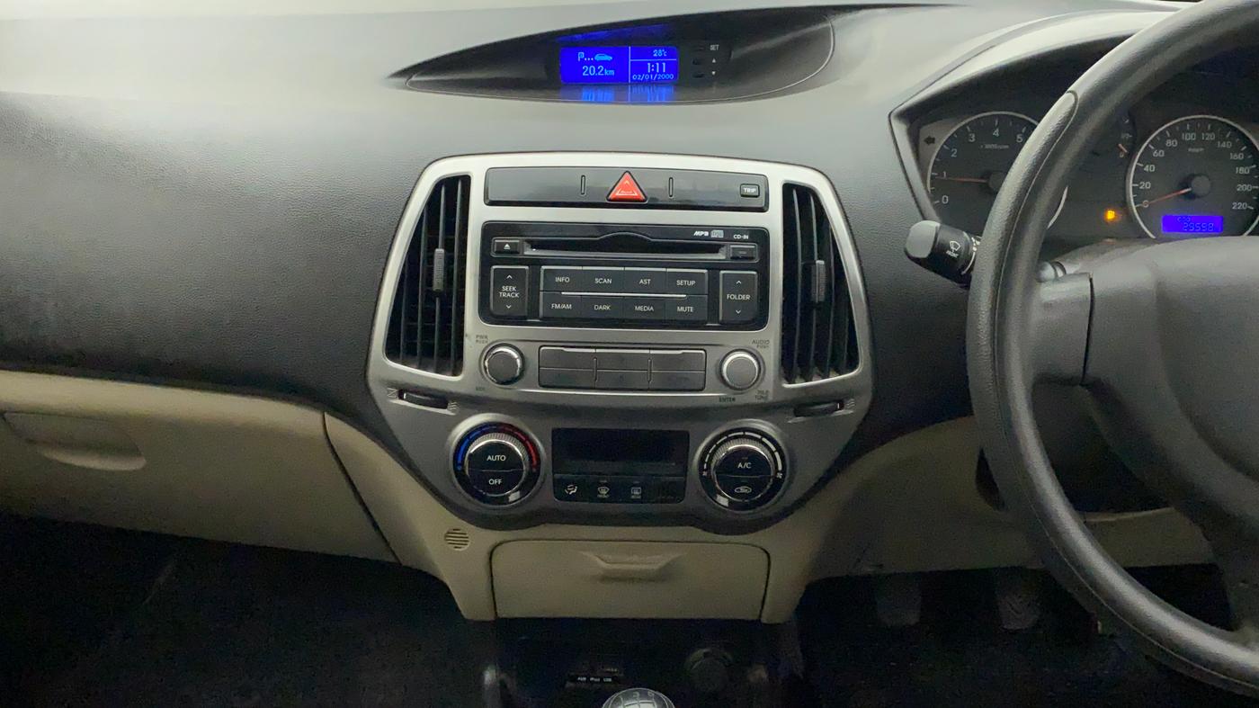 2013 Hyundai i20 MAGNA 1.2, Petrol, Manual, 29,598 km, Air Conditioner