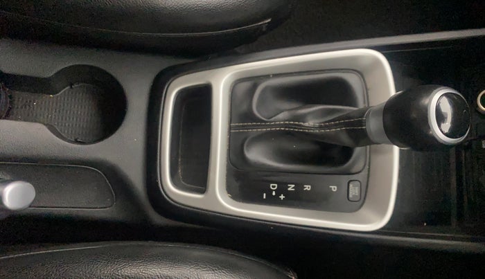 2020 Hyundai VENUE SX PLUS 1.0 TURBO DCT, Petrol, Automatic, 59,409 km, Gear Lever
