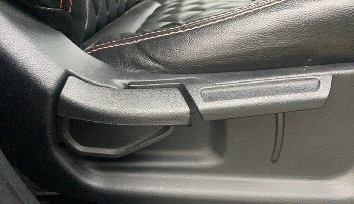 2020 Hyundai VENUE SX PLUS 1.0 TURBO DCT, Petrol, Automatic, 59,409 km, Driver Side Adjustment Panel