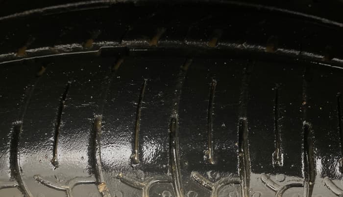 2014 Chevrolet Beat LT PETROL, Petrol, Manual, 44,963 km, Left Front Tyre Tread