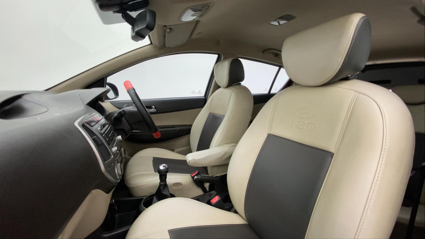 2013 Hyundai i20 ASTA 1.2, Petrol, Manual, 74,390 km, Right Side Front Door Cabin