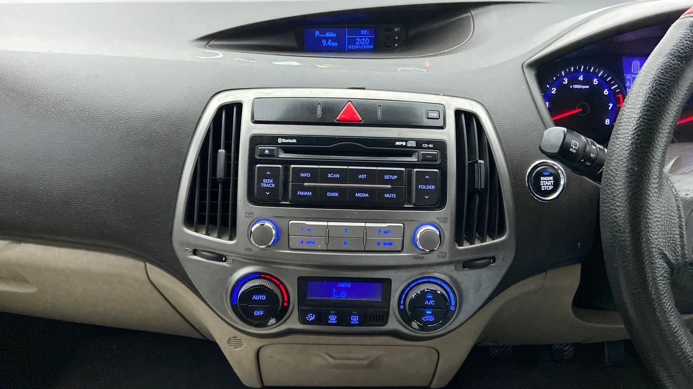 2013 Hyundai i20 ASTA 1.2, Petrol, Manual, 74,390 km, Air Conditioner