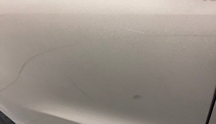 2021 Maruti Baleno DELTA PETROL 1.2, Petrol, Manual, 33,850 km, Right rear door - Minor scratches