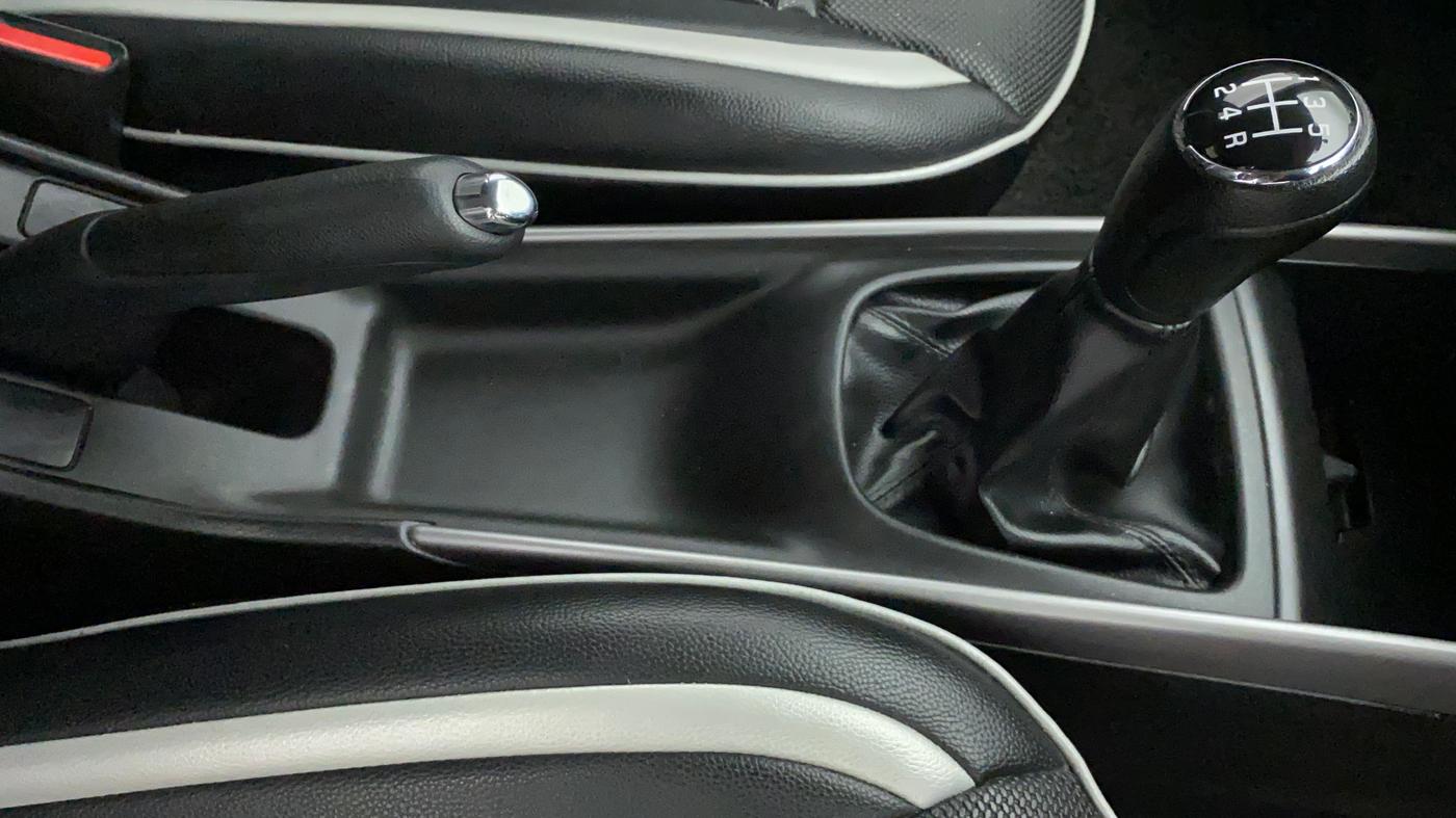 2021 Maruti Baleno DELTA PETROL 1.2, Petrol, Manual, 33,850 km, Gear Lever