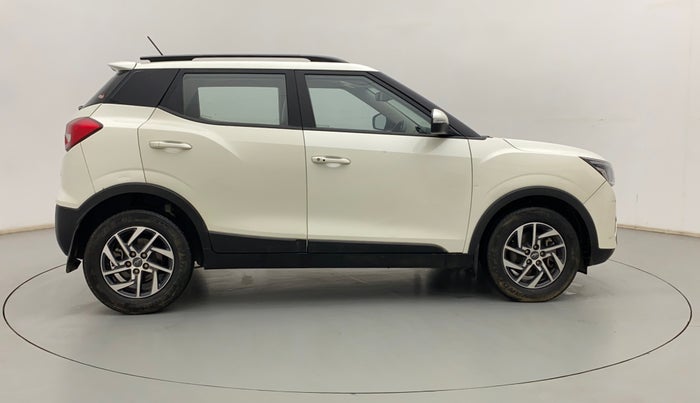 2022 Mahindra XUV300 W8 (O) 1.2 PETROL, Petrol, Manual, 36,250 km, Right Side View