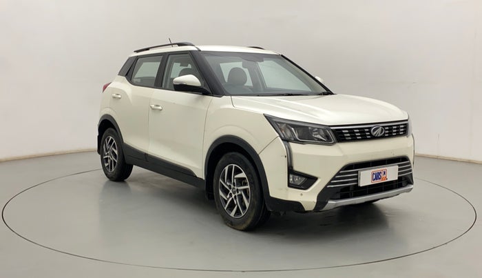 2022 Mahindra XUV300 W8 (O) 1.2 PETROL, Petrol, Manual, 36,250 km, Right Front Diagonal