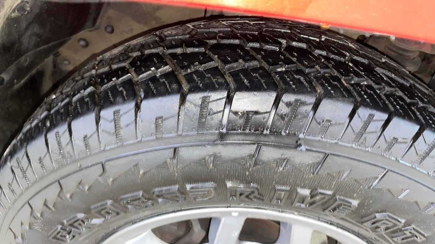 2018 Mahindra TUV300 T10, Diesel, Manual, 63,280 km, Right Front Tyre Tread
