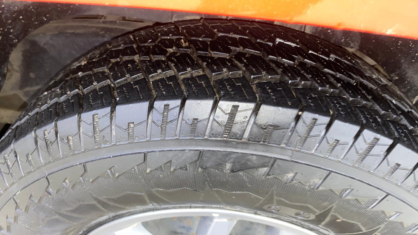 2018 Mahindra TUV300 T10, Diesel, Manual, 63,280 km, Left Rear Tyre Tread
