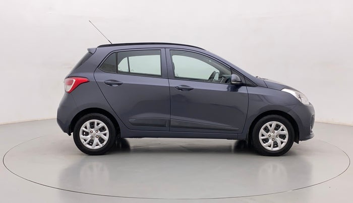 2017 Hyundai Grand i10 SPORTZ (O) 1.2 KAPPA VTVT, Petrol, Manual, 73,976 km, Right Side View