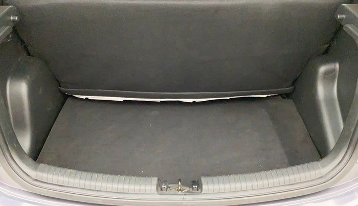 2017 Hyundai Grand i10 SPORTZ (O) 1.2 KAPPA VTVT, Petrol, Manual, 73,976 km, Dicky (Boot door) - Parcel tray missing
