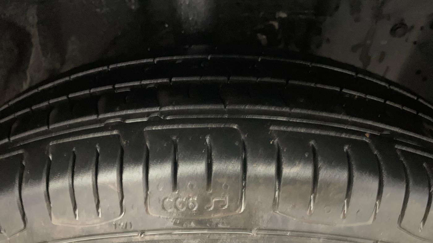 2018 Nissan Micra XV CVT, Petrol, Automatic, 35,937 km, Right Front Tyre Tread