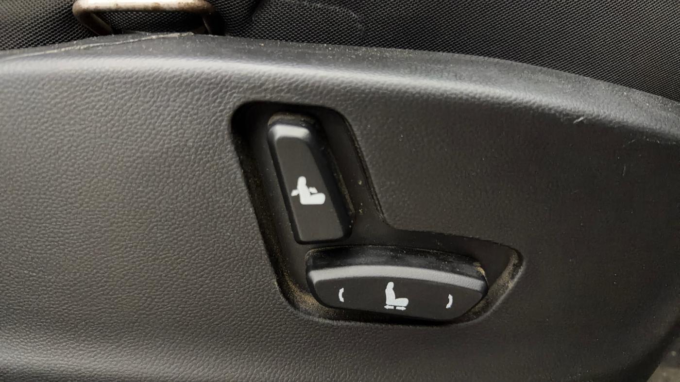 2019 MG HECTOR SHARP HYBRID 1.5 PETROL, Petrol, Manual, 61,573 km, Driver Side Adjustment Panel