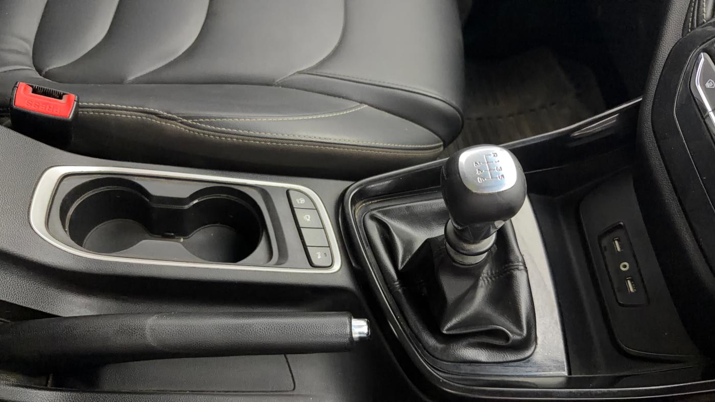 2019 MG HECTOR SHARP HYBRID 1.5 PETROL, Petrol, Manual, 61,573 km, Gear Lever