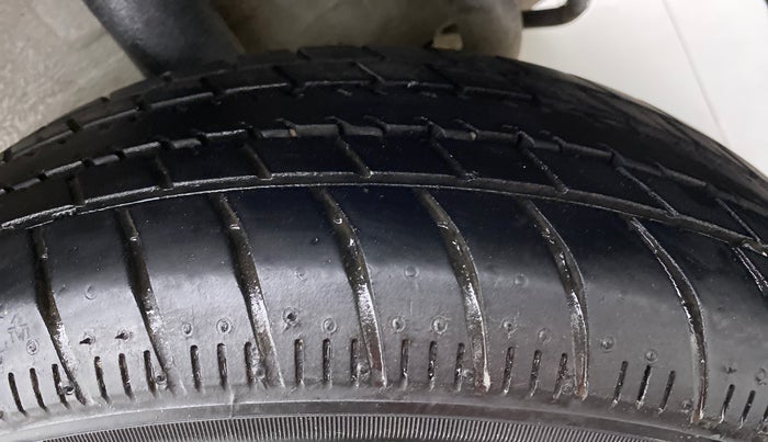 2018 Maruti Celerio ZXI D, Petrol, Manual, 90,932 km, Left Rear Tyre Tread