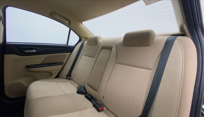 2022 Honda Amaze 1.2L I-VTEC VX, Petrol, Manual, 9,377 km, Right Side Rear Door Cabin