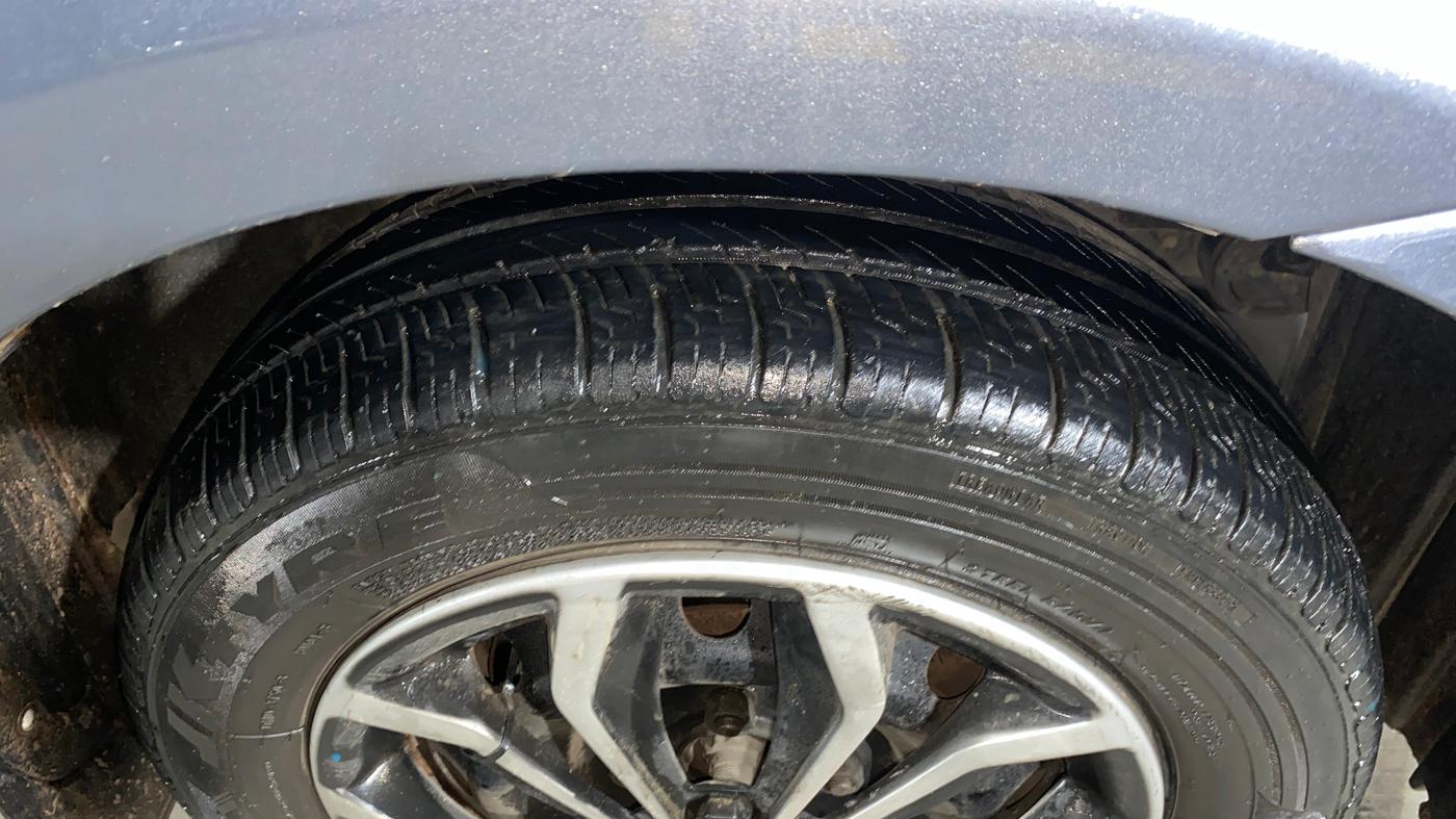 2013 Toyota Etios Liva GD, Diesel, Manual, 75,462 km, Right Front Tyre Tread