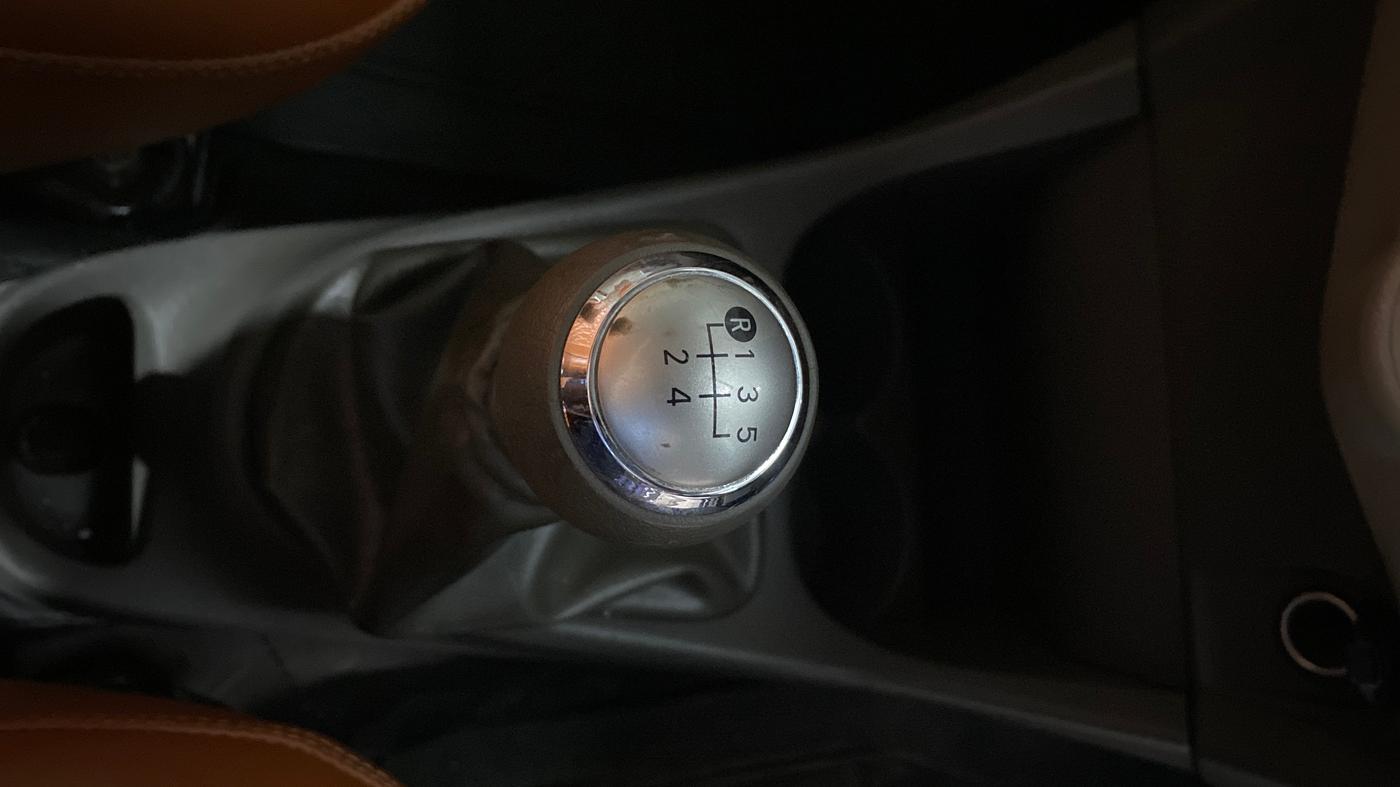 2013 Toyota Etios Liva GD, Diesel, Manual, 75,462 km, Gear Lever