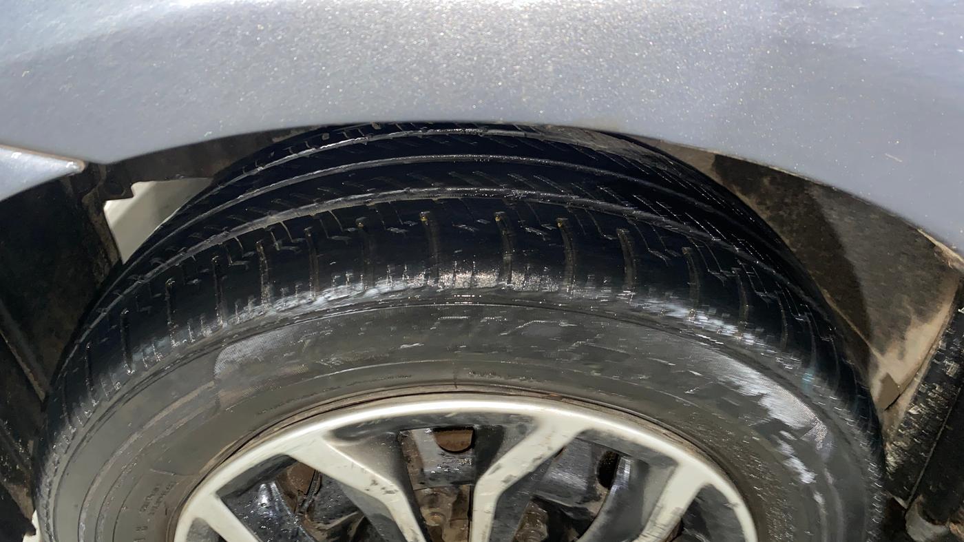 2013 Toyota Etios Liva GD, Diesel, Manual, 75,462 km, Left Front Tyre Tread