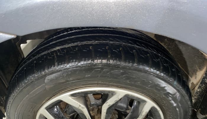 2013 Toyota Etios Liva GD, Diesel, Manual, 75,462 km, Left Front Tyre Tread