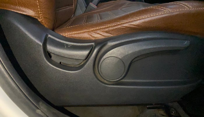 2016 Hyundai Creta S 1.4 DIESEL, Diesel, Manual, 89,967 km, Driver Side Adjustment Panel