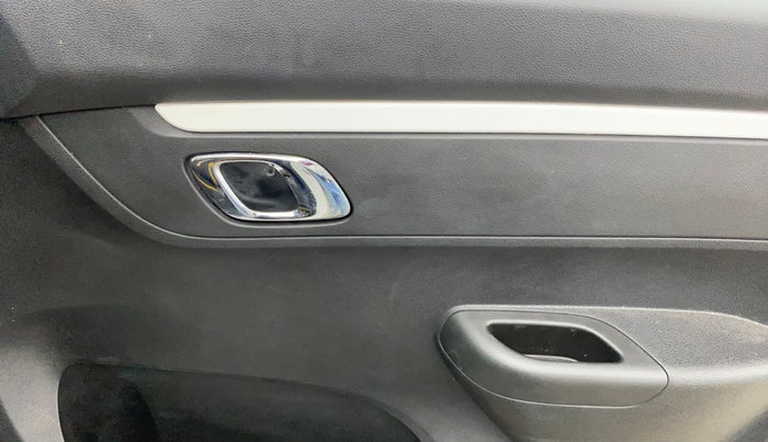 2023 Renault Kwid CLIMBER MT 1.0, Petrol, Manual, 3,688 km, Driver Side Door Panels Control