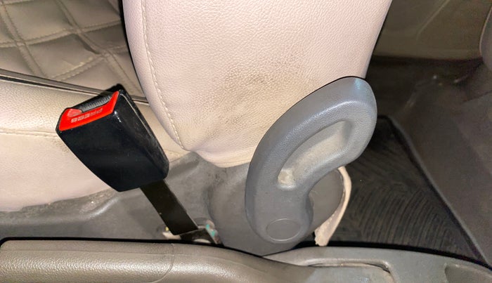 2013 Hyundai i10 MAGNA 1.2, Petrol, Manual, 48,585 km, Driver Side Adjustment Panel