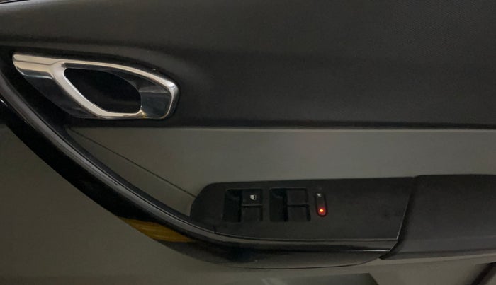 2020 Tata Tiago XZA PLUS PETROL, Petrol, Automatic, 28,897 km, Driver Side Door Panels Control