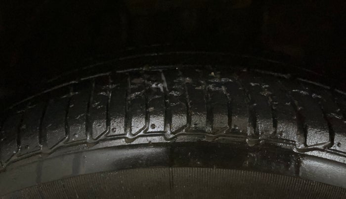 2020 Tata Tiago XZA PLUS PETROL, Petrol, Automatic, 28,897 km, Right Front Tyre Tread