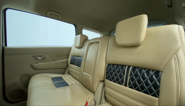 2021 Maruti Ertiga ZXI+ SHVS, Petrol, Manual, 59,720 km, Right Side Rear Door Cabin