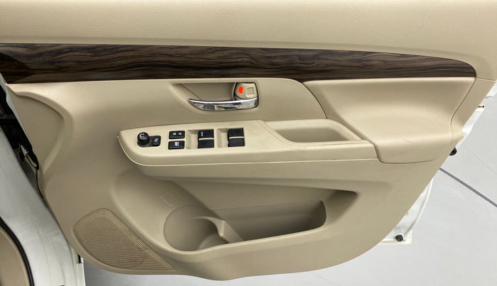 2021 Maruti Ertiga ZXI+ SHVS, Petrol, Manual, 59,720 km, Driver Side Door Panels Control