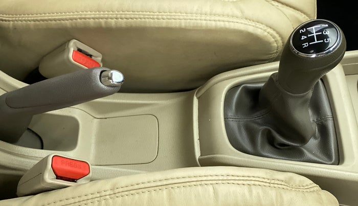 2021 Maruti Ertiga ZXI+ SHVS, Petrol, Manual, 59,720 km, Gear Lever