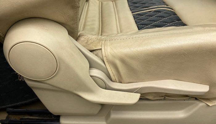 2021 Maruti Ertiga ZXI+ SHVS, Petrol, Manual, 59,720 km, Driver Side Adjustment Panel