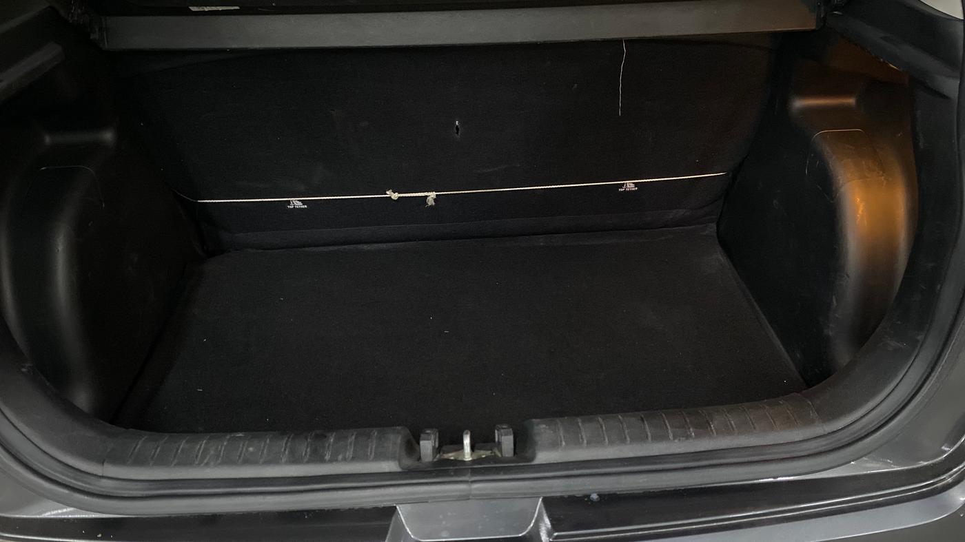 2020 Hyundai VENUE S 1.2, Petrol, Manual, 75,807 km, Boot Inside