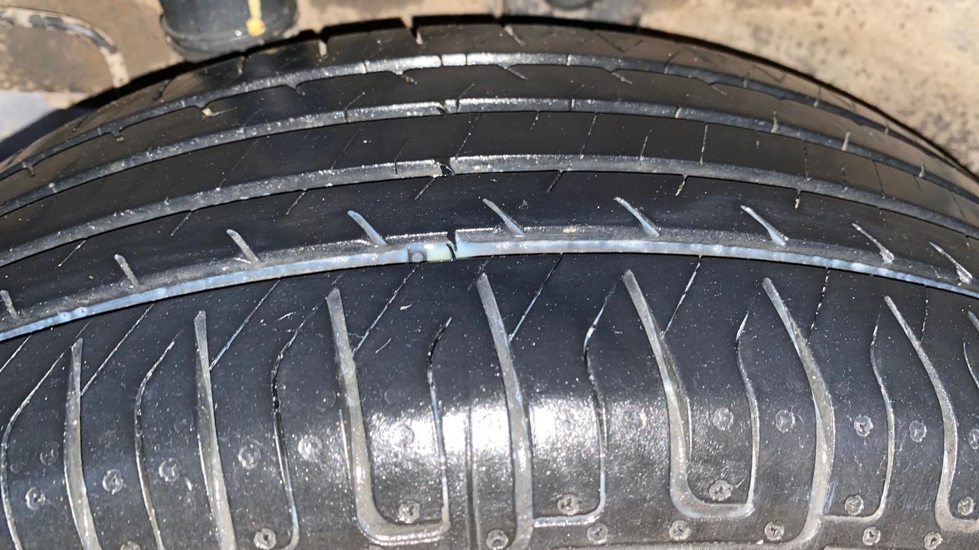 2020 Hyundai VENUE S 1.2, Petrol, Manual, 75,807 km, Right Rear Tyre Tread