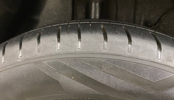 2022 Tata PUNCH CREATIVE  AMT, Petrol, Automatic, 29,558 km, Right Rear Tyre Tread