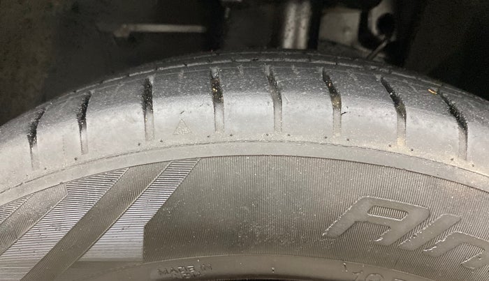 2022 Tata PUNCH CREATIVE  AMT, Petrol, Automatic, 29,558 km, Left Front Tyre Tread