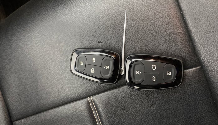 2022 Tata PUNCH CREATIVE  AMT, Petrol, Automatic, 29,558 km, Key Close Up