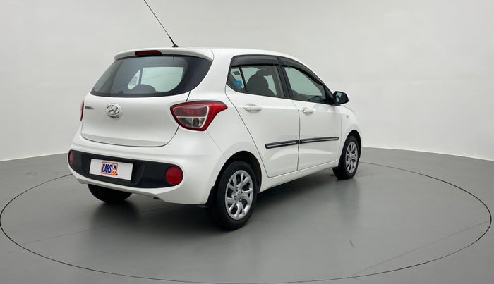 2018 Hyundai Grand i10 MAGNA 1.2 VTVT, Petrol, Manual, 46,094 km, Right Back Diagonal