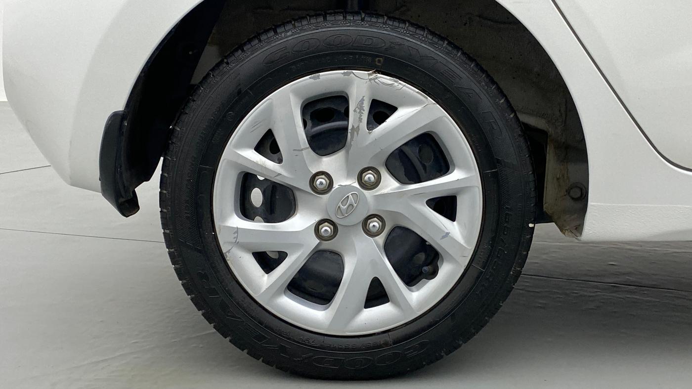 2018 Hyundai Grand i10 MAGNA 1.2 VTVT, Petrol, Manual, 46,094 km, Right Rear Wheel