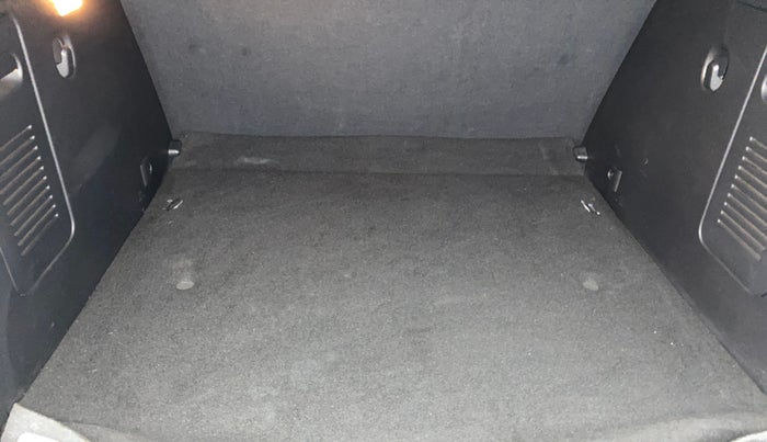 2020 Nissan Kicks XV PREMIUM TURBO 1.3, Petrol, Manual, 94,780 km, Boot Inside