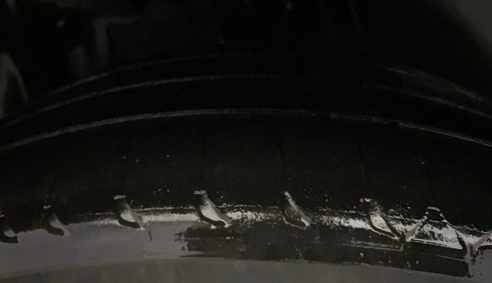 2020 Nissan Kicks XV PREMIUM TURBO 1.3, Petrol, Manual, 94,780 km, Right Rear Tyre Tread