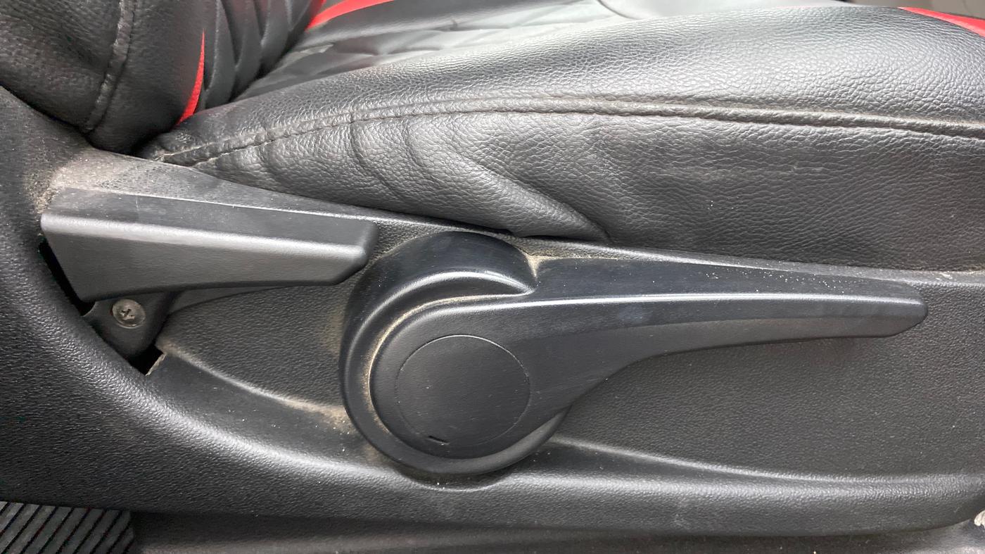 2018 Tata NEXON XZ PLUS PETROL DUAL TONE, Petrol, Manual, 38,137 km, Driver Side Adjustment Panel