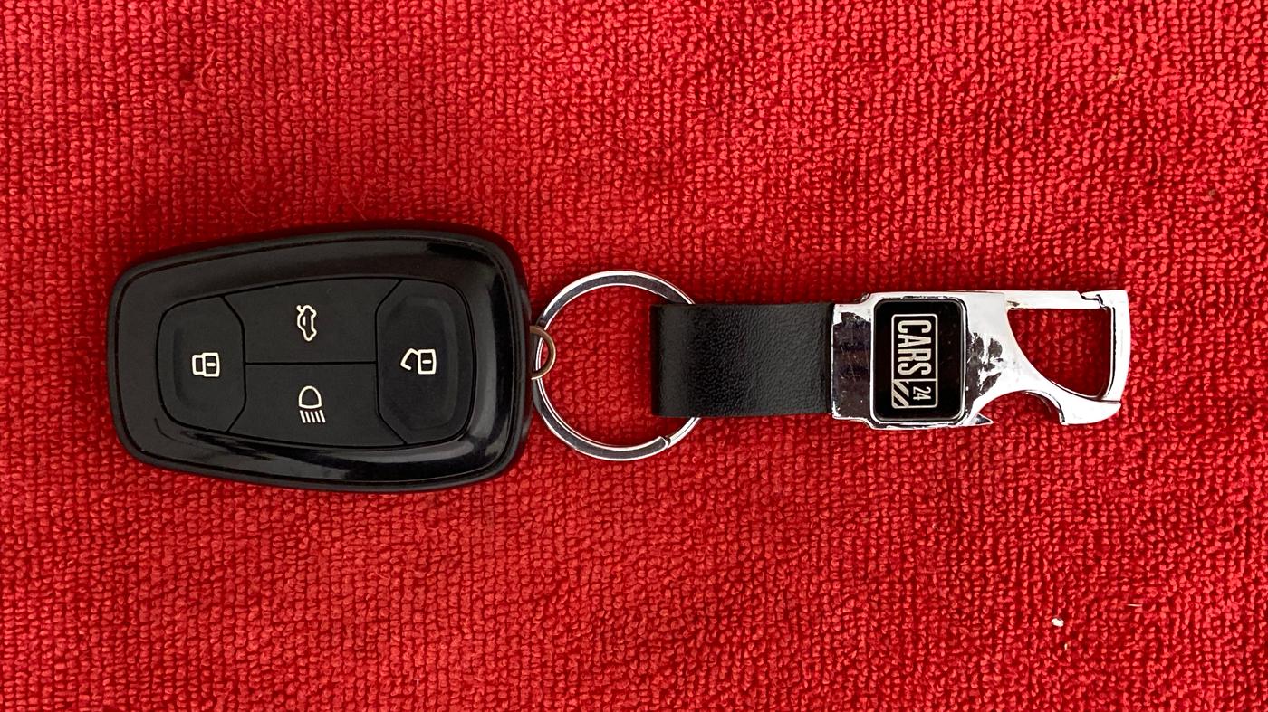 2018 Tata NEXON XZ PLUS PETROL DUAL TONE, Petrol, Manual, 38,137 km, Key Close Up