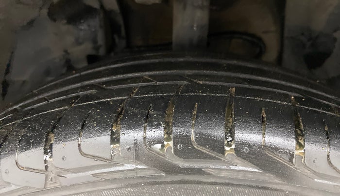 2018 Tata NEXON XZ PLUS PETROL DUAL TONE, Petrol, Manual, 38,137 km, Left Front Tyre Tread
