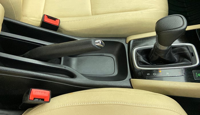 2022 Honda City V CVT, Petrol, Automatic, 3,236 km, Gear Lever