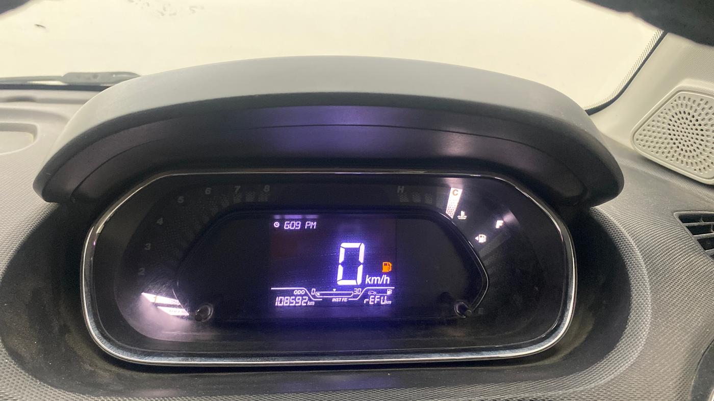 2022 Tata Tiago XT PETROL, Petrol, Manual, 1,08,628 km, Odometer Image