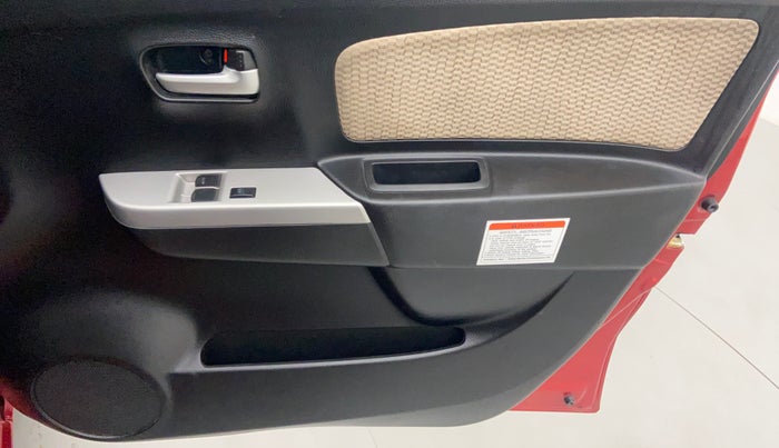 2017 Maruti Wagon R 1.0 LXI CNG, CNG, Manual, 42,232 km, Driver Side Door Panels Control