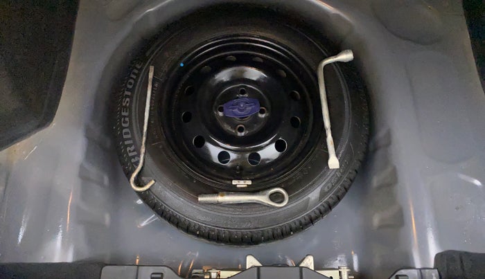 2018 Maruti Dzire VDI, Diesel, Manual, 33,421 km, Spare Tyre