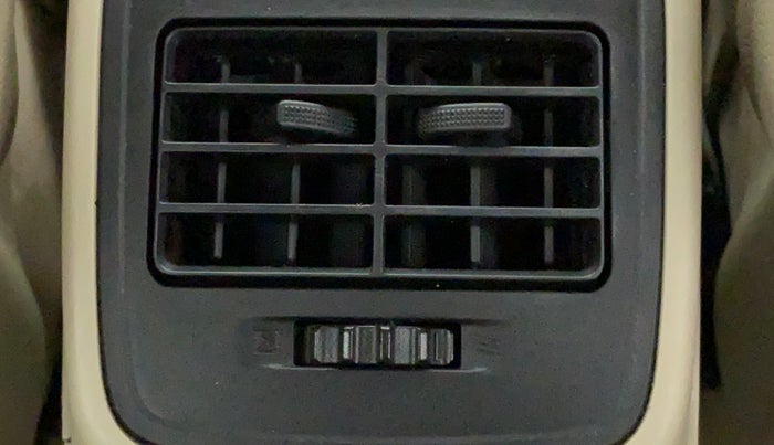 2018 Maruti Dzire VDI, Diesel, Manual, 33,421 km, Rear AC Vents
